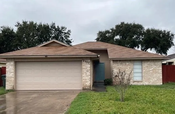 $1,600 | 2333 Manitoba Drive, Corpus Christi, TX 78418
