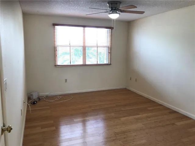 $3,250 | 7061 Southwest 41st Place, Davie, FL 33314