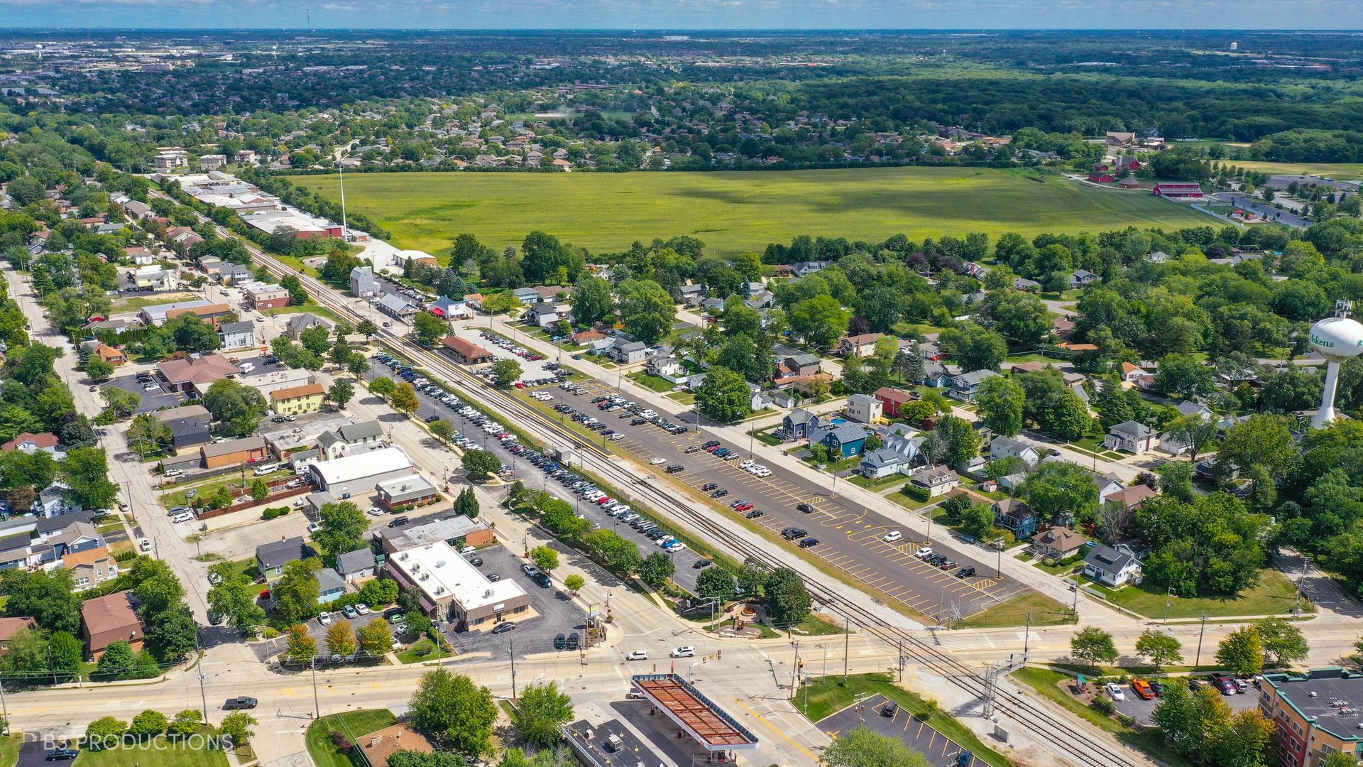 10508 West La Porte Road Mokena, IL 60448 - Photo 8 of 13 a view of a city with an ocean