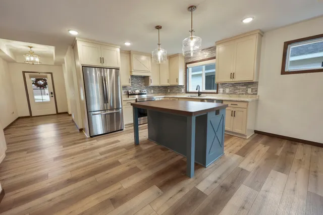 $425,000 | 2323 40th Avenue South, St. Cloud, MN 56301