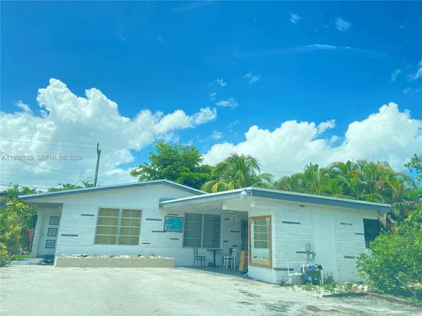 $2,950 | 2525 Jackson Street, Hollywood, FL 33020
