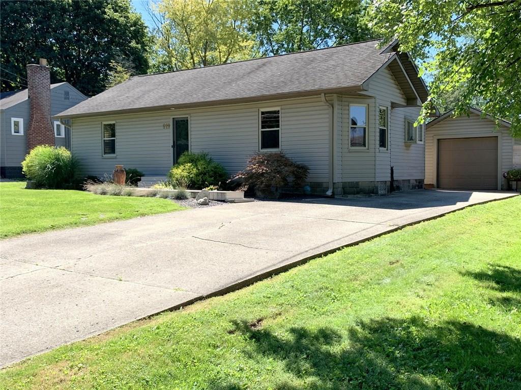 919 Lindberg Road Anderson, IN 46012 - Photo 3 of 37