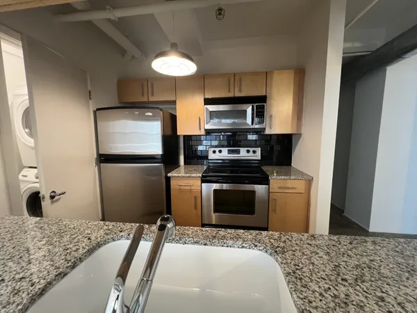 $1,600 | 700 Church Street, Unit 408, Nashville, TN 37203