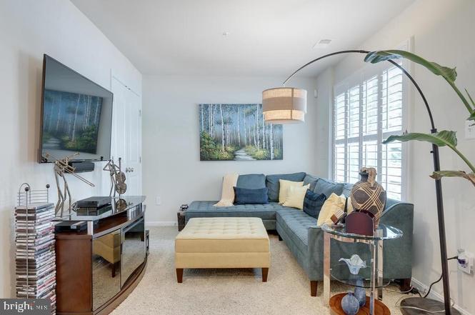 8920 Tower Place Lanham, MD 20706 - Photo 5 of 30