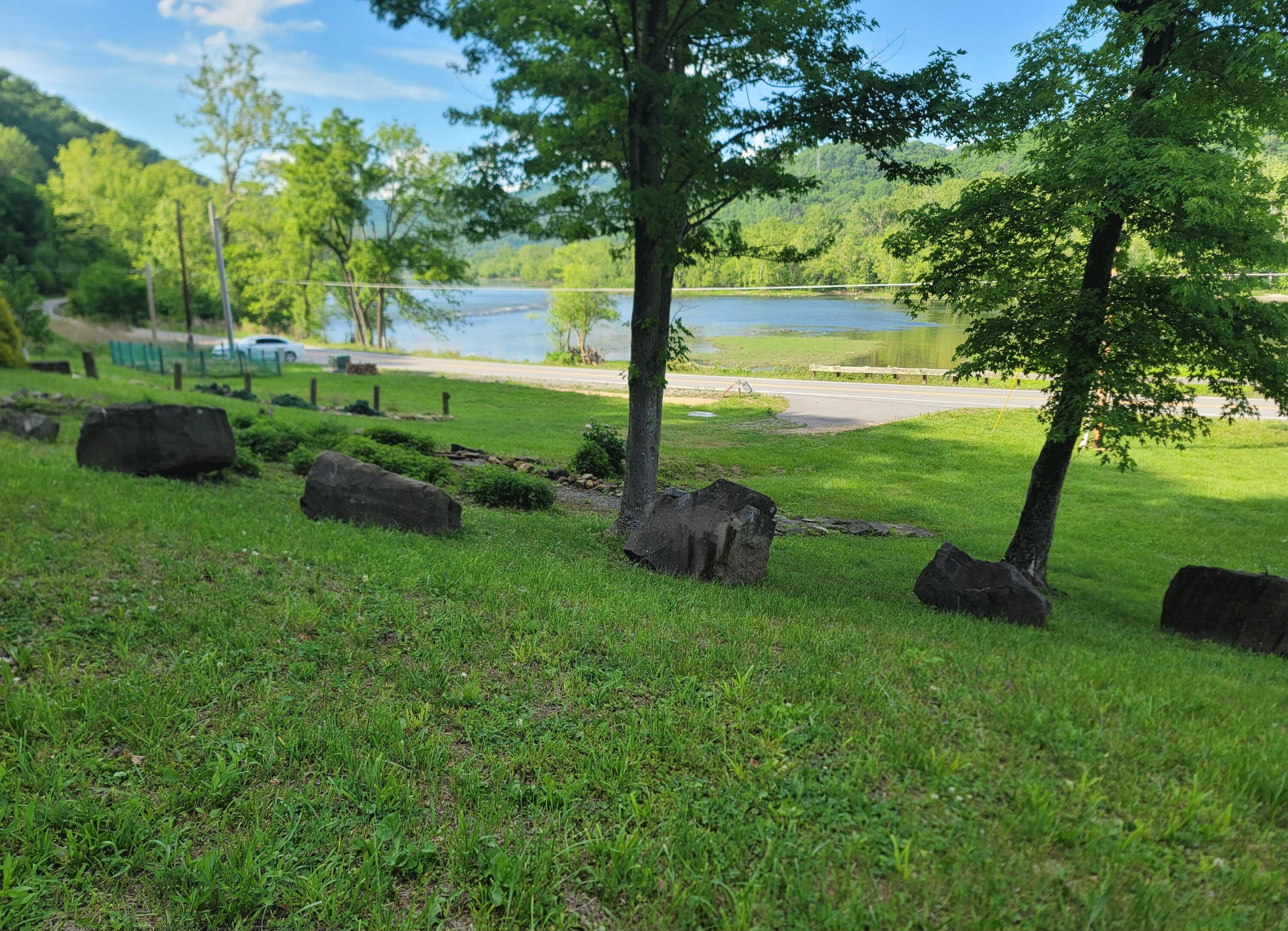 1353 New River Road Hinton, WV 25951 - Photo 23 of 35 20260519_170927