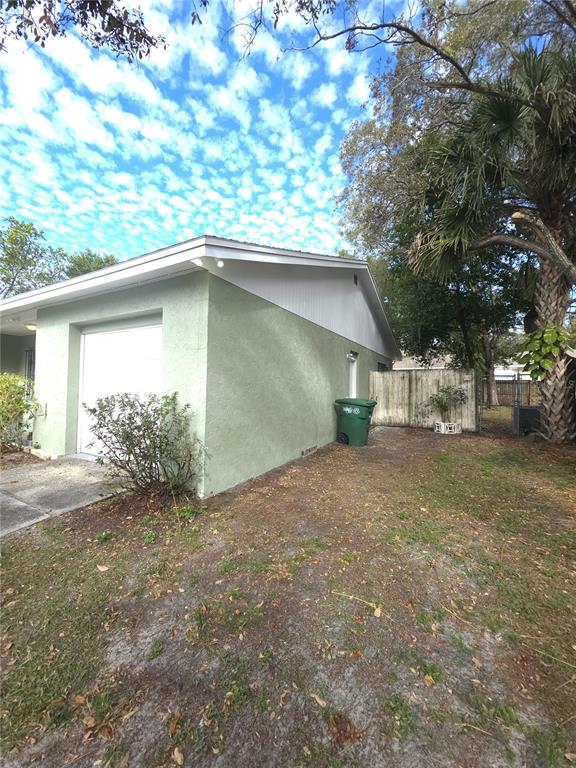 4204 East Okara Road Tampa, FL 33617 - Photo 4 of 21