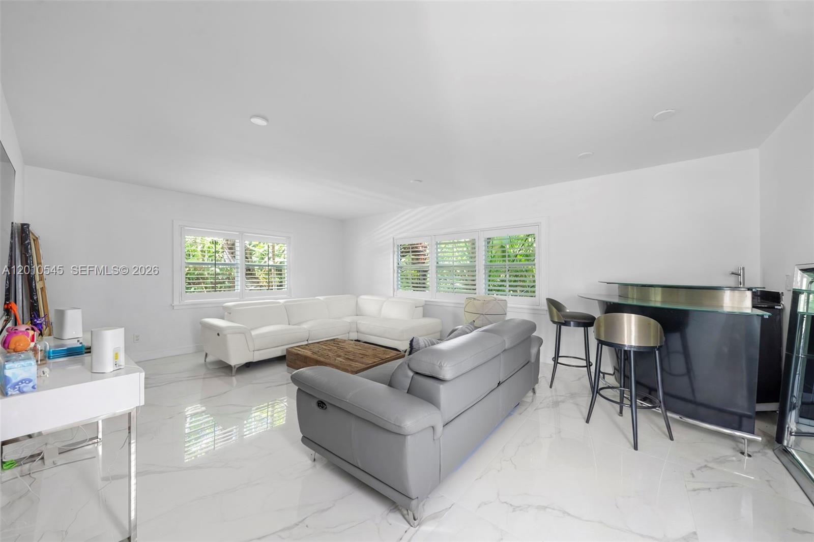 5824 Alton Road Miami Beach, FL 33140 - Photo 12 of 28