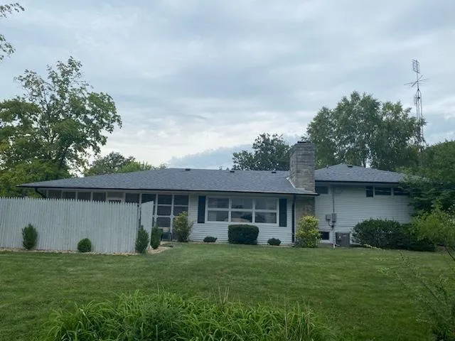 $249,995 | 9 Orchard Drive, Charleston, IL 61920