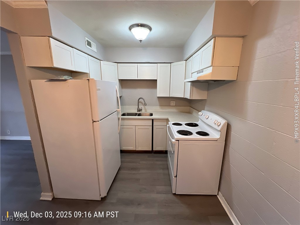 555 South Royal Crest Circle, Unit 9 Las Vegas, NV 89169 - Photo 4 of 7