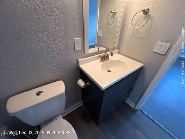 $950 | 555 South Royal Crest Circle, Unit 9, Las Vegas, NV 89169