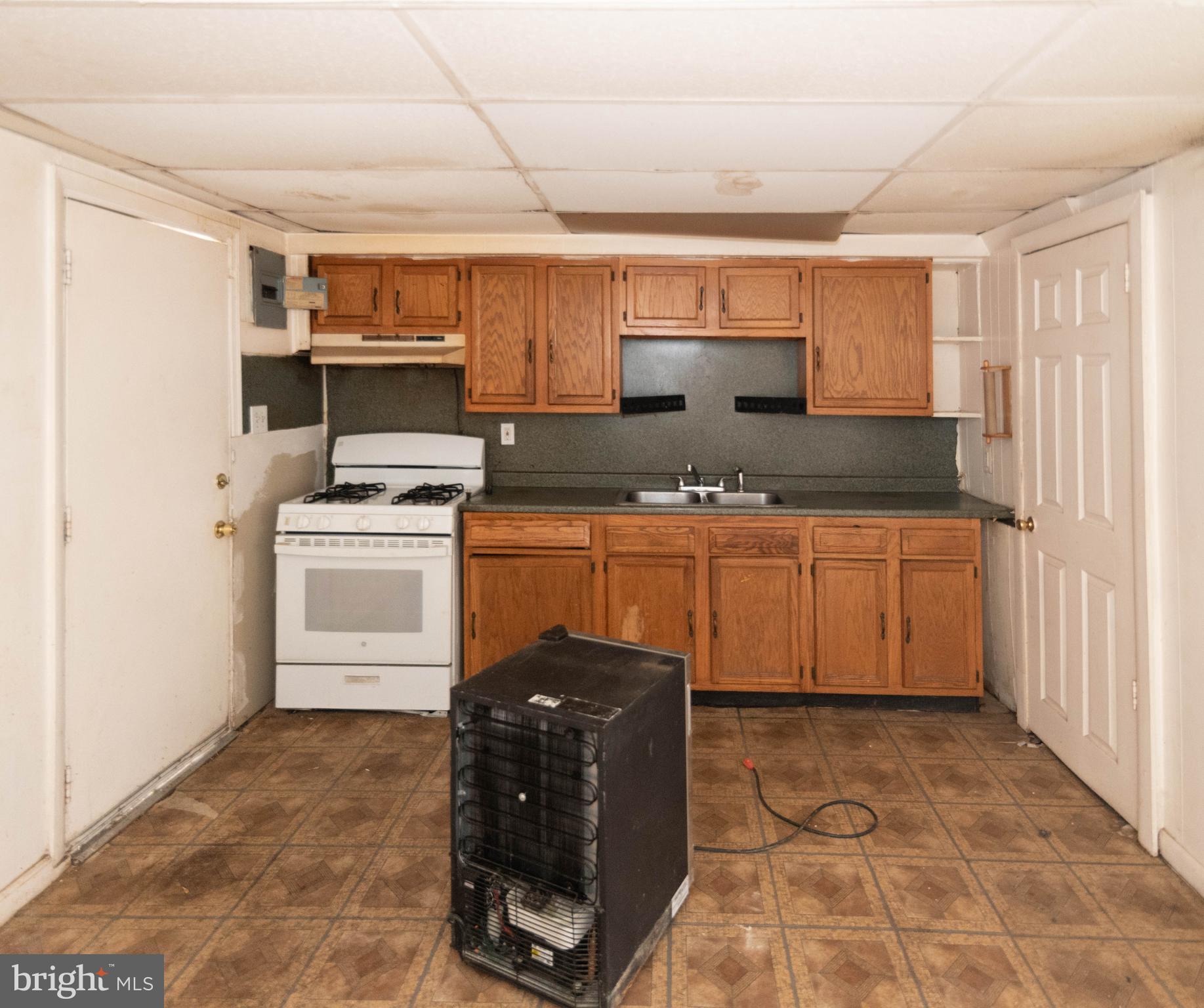 2038 Larkhall Road Dundalk, MD 21222 - Photo 8 of 30