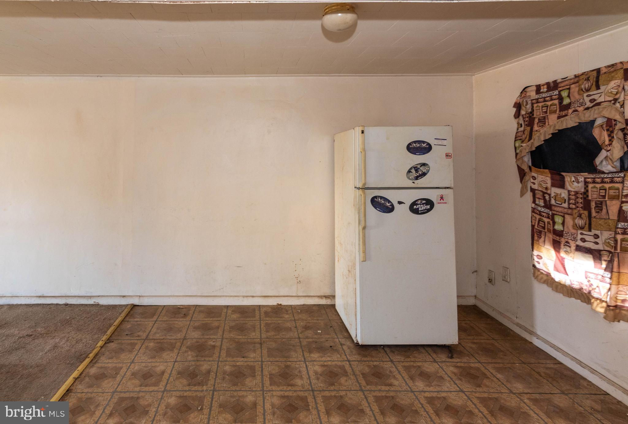 2038 Larkhall Road Dundalk, MD 21222 - Photo 9 of 30