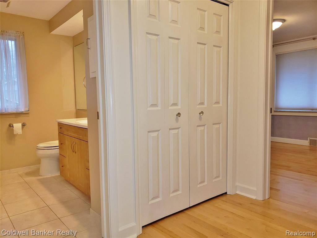 40241 Fairway Road Northville, MI 48167 - Photo 21 of 26