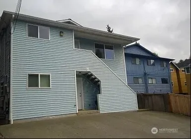 $2,000 | 5215 38th Avenue Southwest, Unit 2, Seattle, WA 98126