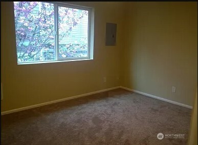 5215 38th Avenue Southwest, Unit 2 Seattle, WA 98126 - Photo 9 of 12