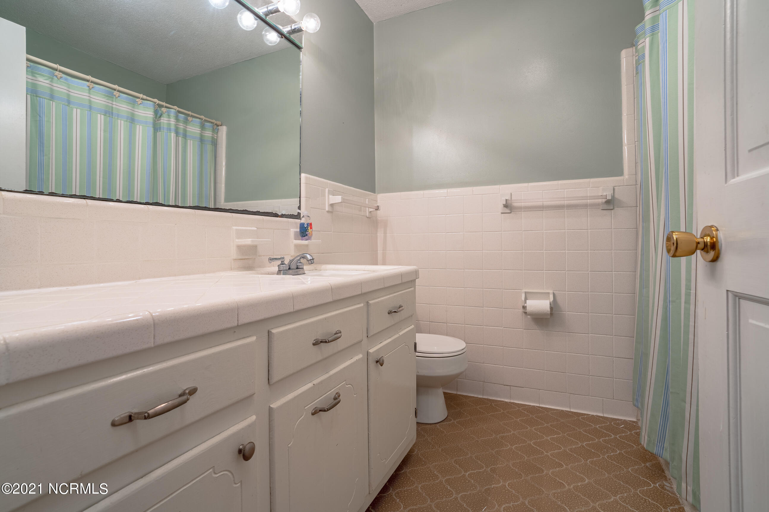 517 Baytree Road Wilmington, NC 28409 - Photo 23 of 41 517 Baytree Road-22
