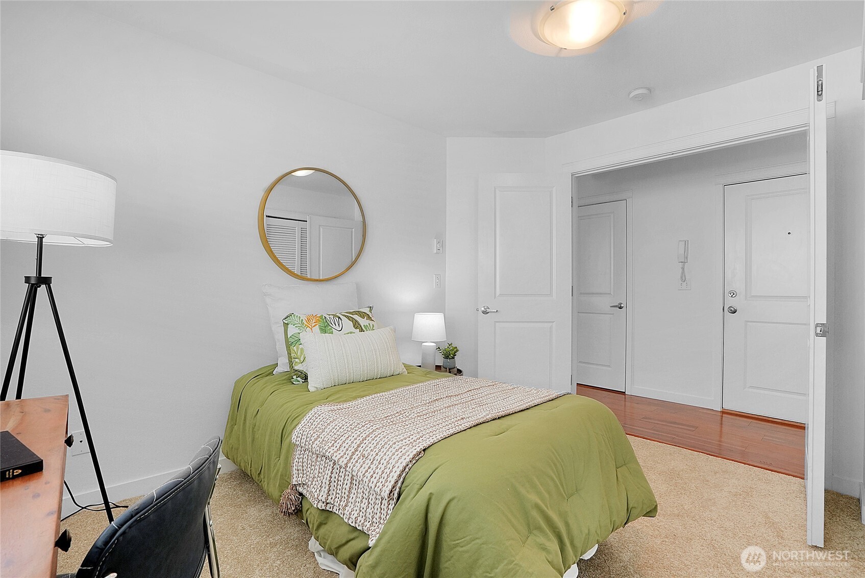 1131 North 93rd Street, Unit 3 Seattle, WA 98103 - Photo 15 of 32