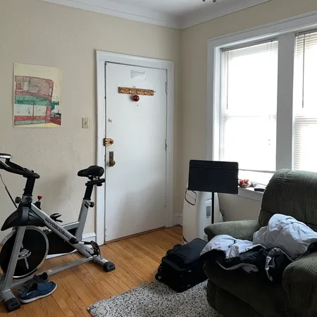 $1,450 | 2312 North Drake Avenue, Unit 2S, Chicago, IL 60647
