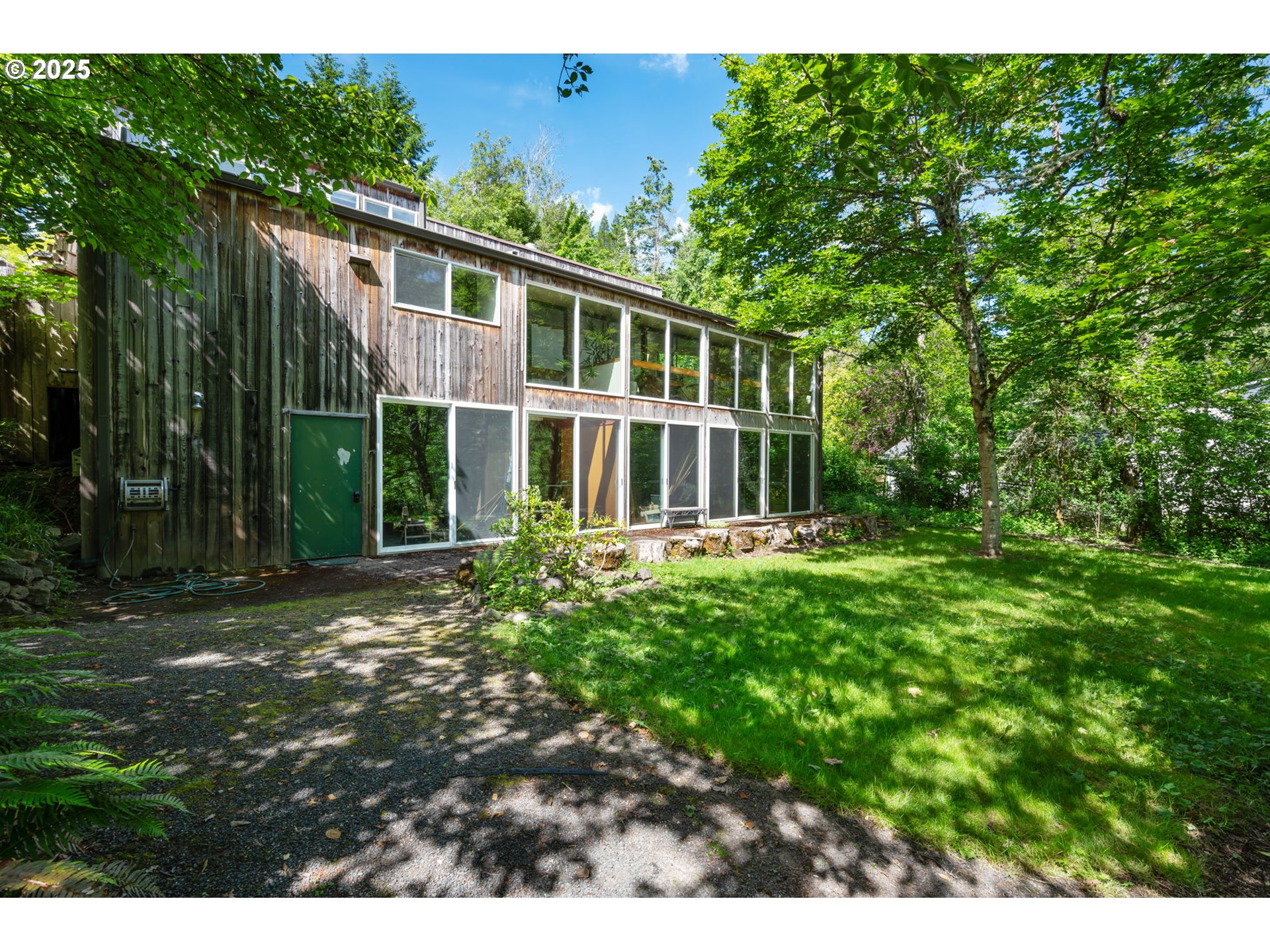 6438 Southwest Barnes Road Portland, OR 97221 - Photo 34 of 42 Gallery Image 34