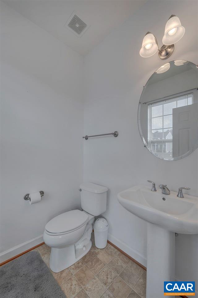 323 Larkspur Road Troy, VA 22974 - Photo 10 of 39 Gallery Image 10