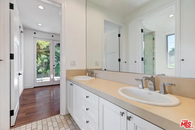 $25,000 | 2890 Forrester Drive, Los Angeles, CA 90064