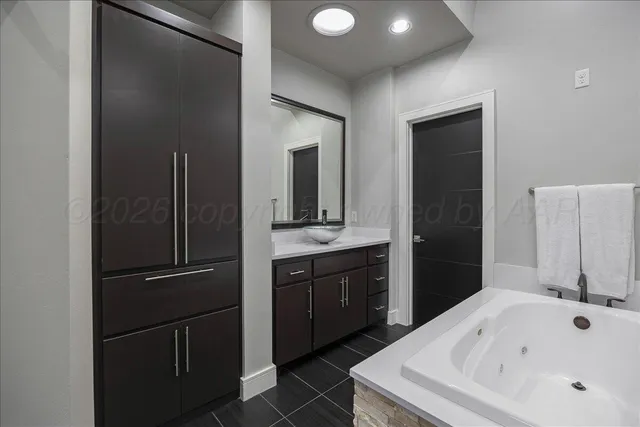 $1,250,000 | 6303 Sweetbay Lane, Amarillo, TX 79124