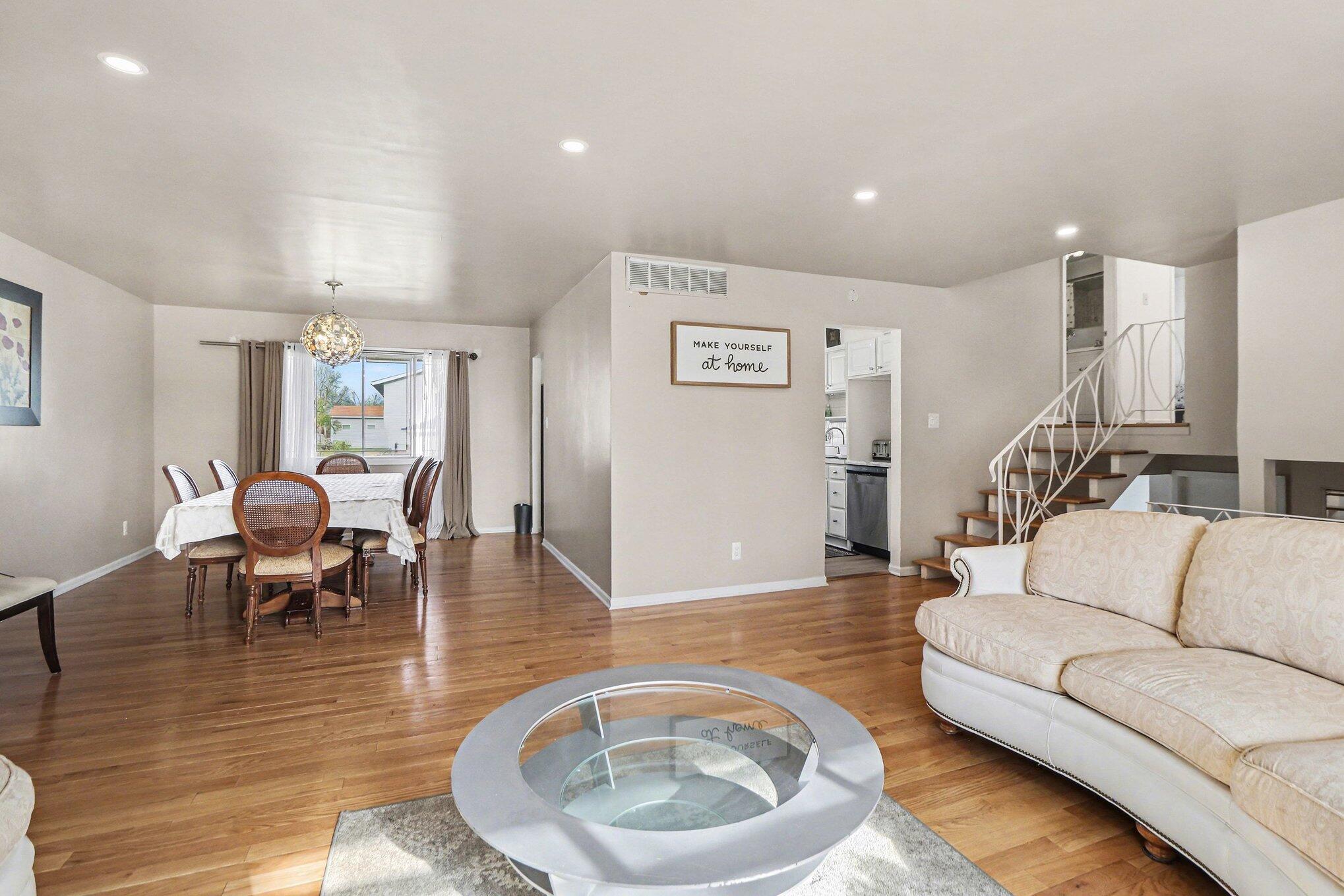 551 Union Place Gary, IN 46403 - Photo 10 of 28 a living room with furniture and wooden floor