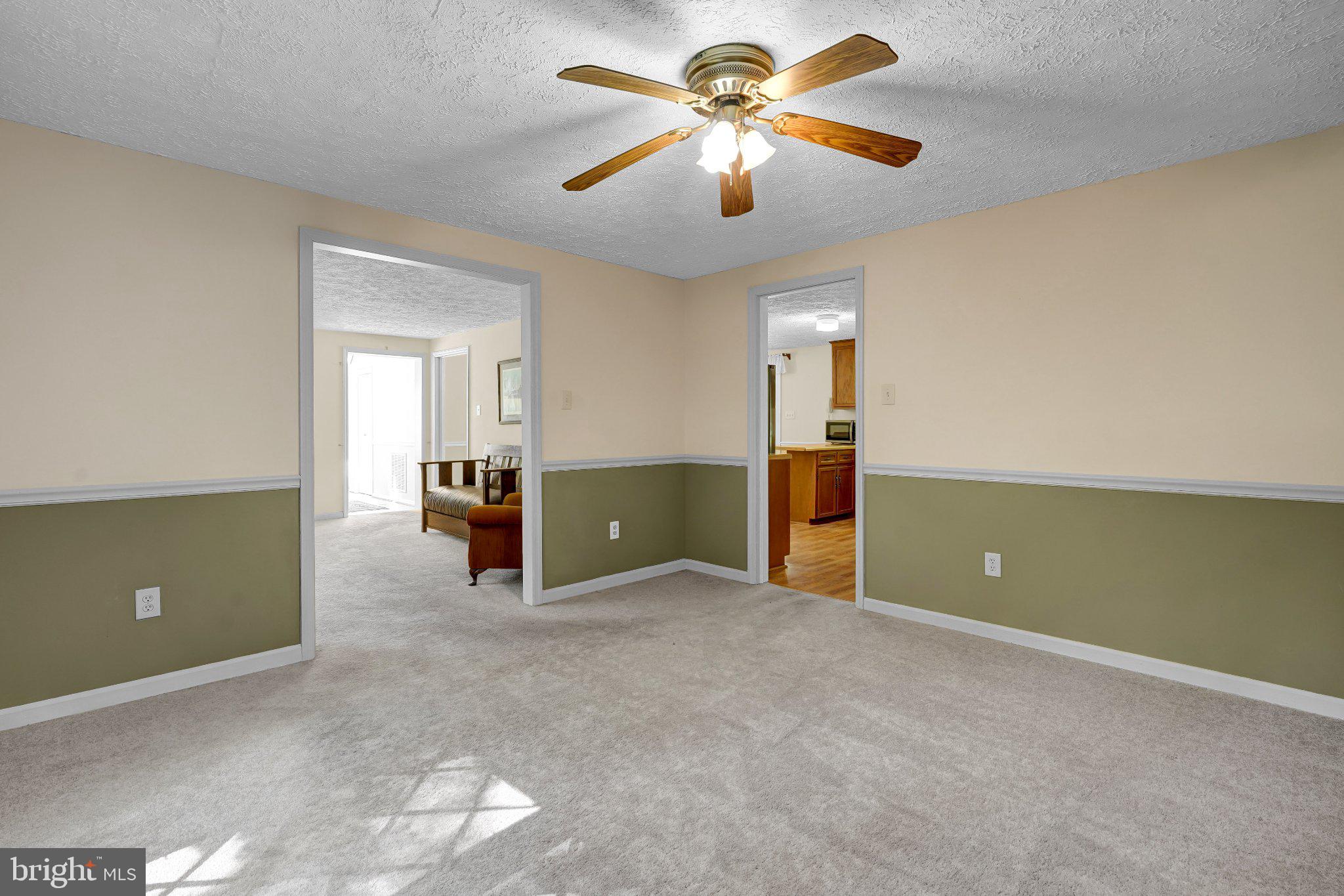 6067 Pilgrims Rest Road Broad Run, VA 20137 - Photo 11 of 58 Bright and inviting open space.