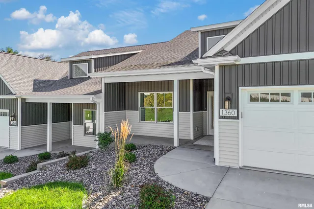 $539,900 | 1360 Heights Court, Bettendorf, IA 52722