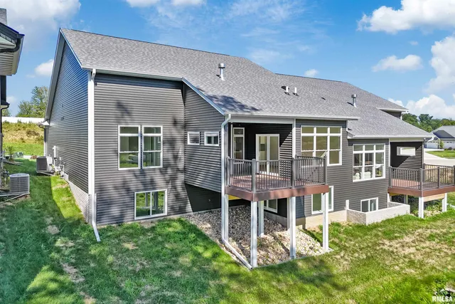 $539,900 | 1360 Heights Court, Bettendorf, IA 52722