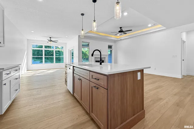 $539,900 | 1360 Heights Court, Bettendorf, IA 52722