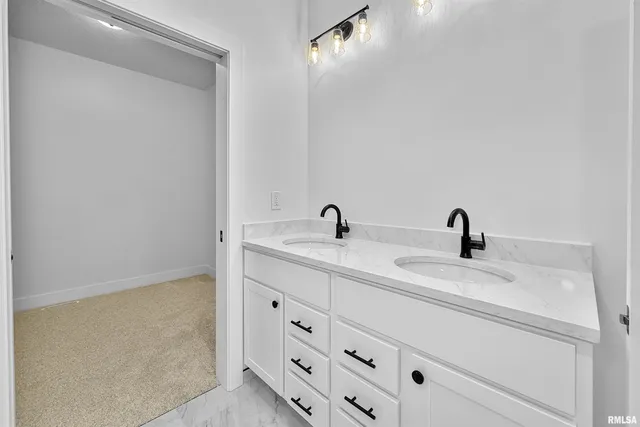 $539,900 | 1360 Heights Court, Bettendorf, IA 52722