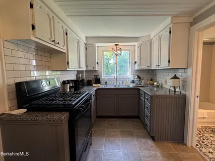 $248,000 | 38 Wesleyan Street, North Adams, MA 01247