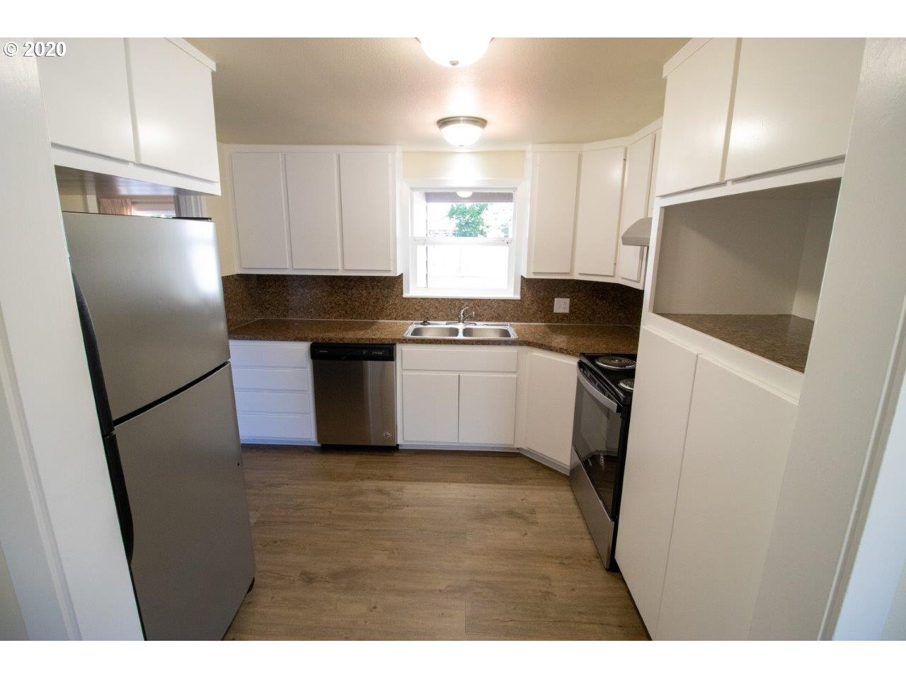 780 West M Street Springfield, OR 97477 - Photo 4 of 19