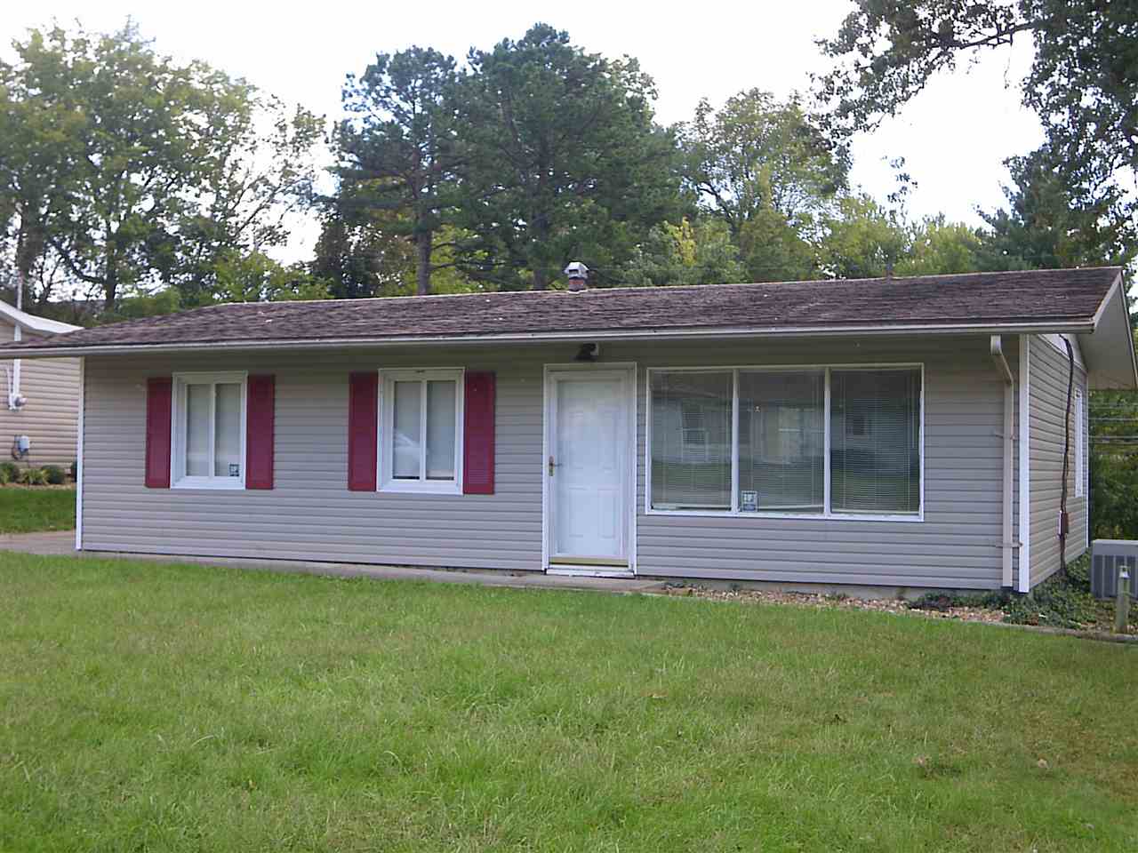 420 Hanover Road Evansville, IN 47710 - Photo 1 of 5 Gallery Image 1