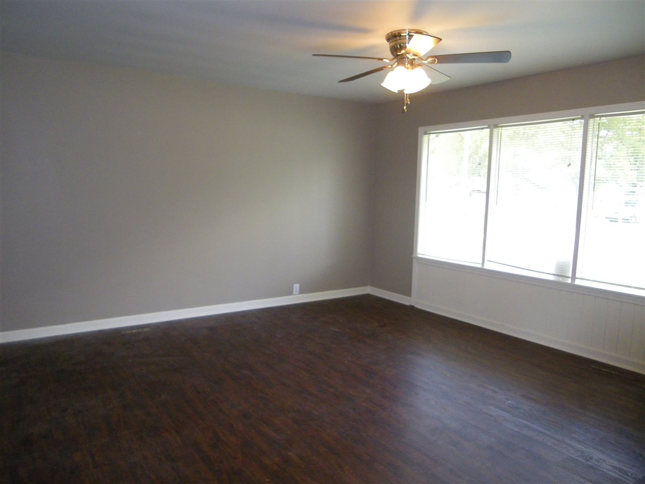 420 Hanover Road Evansville, IN 47710 - Photo 2 of 5 Gallery Image 2