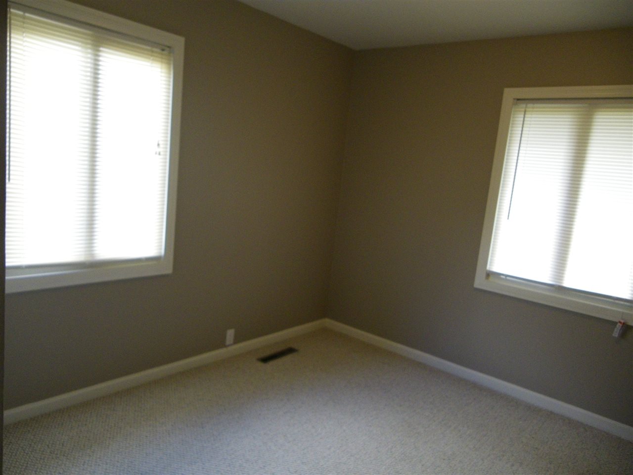 420 Hanover Road Evansville, IN 47710 - Photo 4 of 5 Gallery Image 4