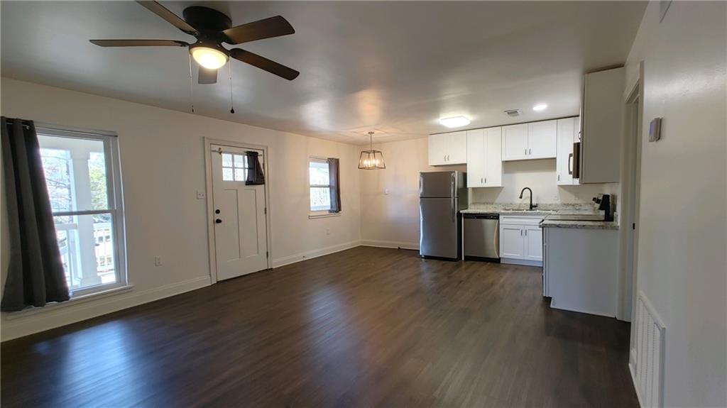 425 Depre Street, Unit E Mandeville, LA 70448 - Photo 9 of 15