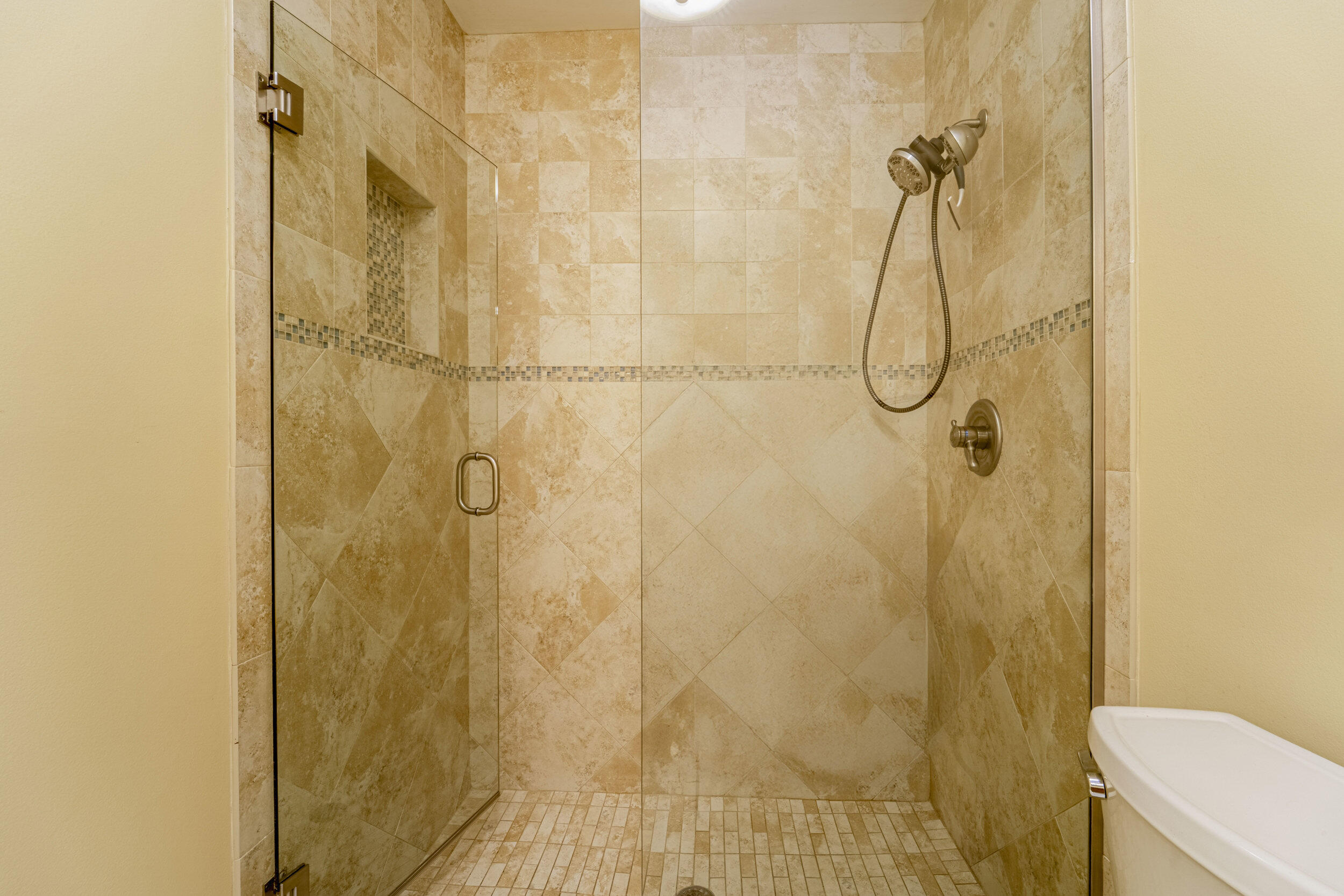 6851 Northwest Jorgensen Road Port St. Lucie, FL 34983 - Photo 18 of 37 20_primary shower