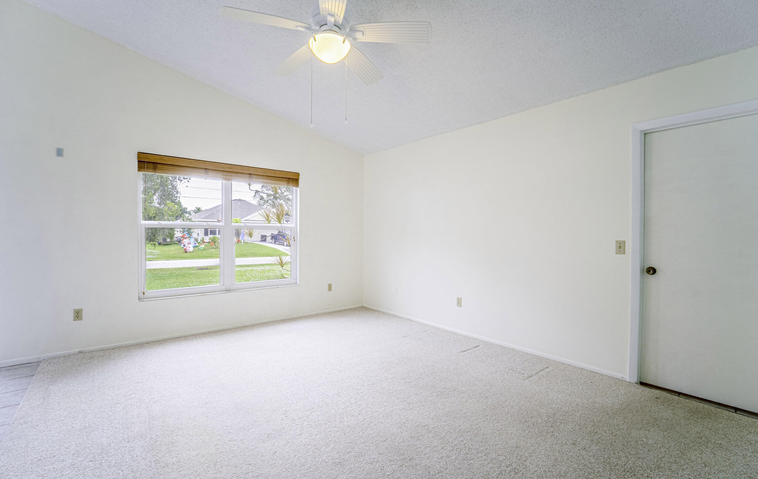 6851 Northwest Jorgensen Road Port St. Lucie, FL 34983 - Photo 6 of 37 7_living room