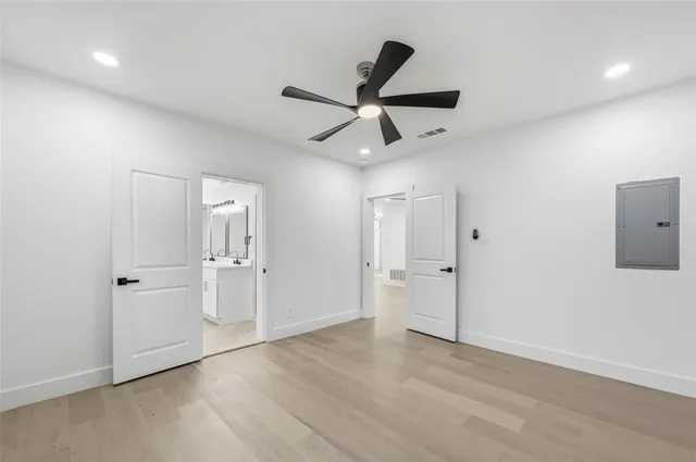 $555,000 | 710 South Glasgow Drive, Dallas, TX 75223