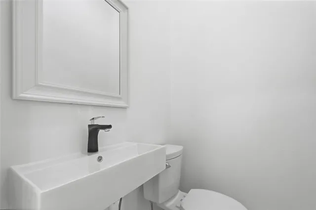 $555,000 | 710 South Glasgow Drive, Dallas, TX 75223