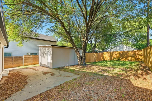$555,000 | 710 South Glasgow Drive, Dallas, TX 75223
