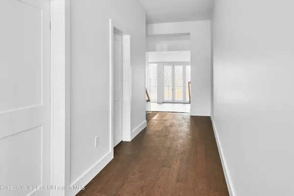 $3,000 | 72-74 Green Street, Unit 72A, Hudson, NY 12534