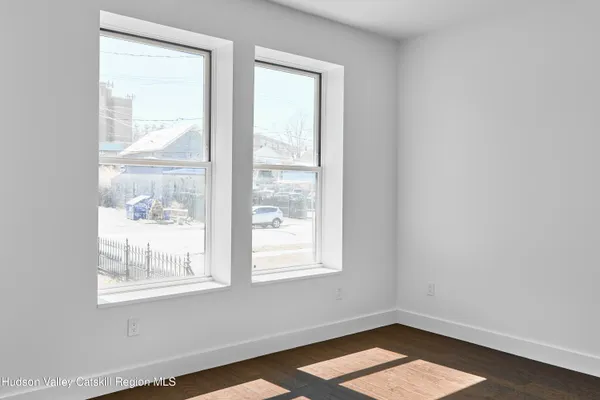 $3,000 | 72-74 Green Street, Unit 72A, Hudson, NY 12534
