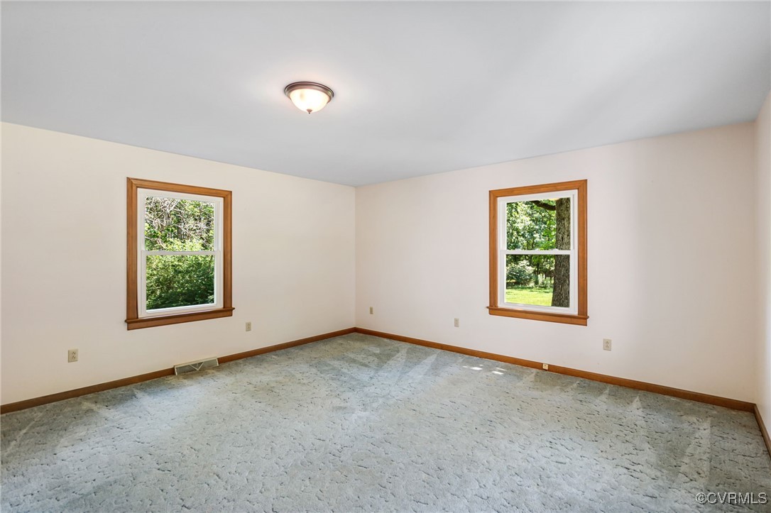2812 Chapel Road New Canton, VA 23123 - Photo 19 of 32 an empty room with windows