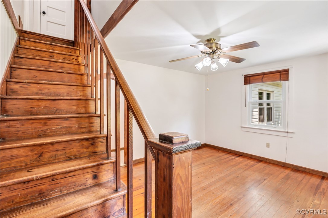 2812 Chapel Road New Canton, VA 23123 - Photo 21 of 32 a view of entryway with a front door