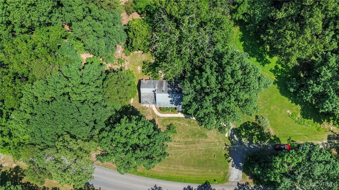 2812 Chapel Road New Canton, VA 23123 - Photo 3 of 32 a view of a back yard