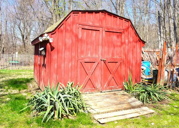 $430,000 | 51 Arthursburg Road, LaGrangeville, NY 12540