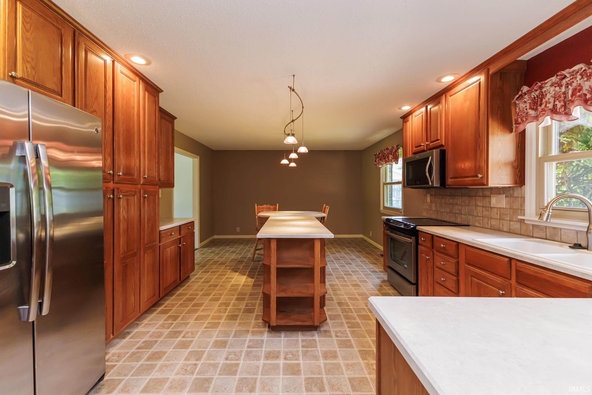 2509 West Riggin Road Muncie, IN 47304 - Photo 13 of 49